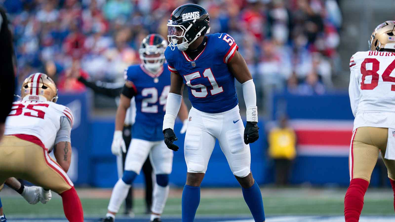 Giants’ Abdul Carter Injury Scare Sparks Panic — What It Means for the Defense