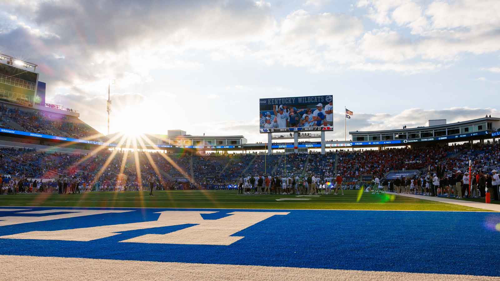 Kentucky Grieves 20-Year-Old Nic Smith — Coach Stein Faces His First True Test