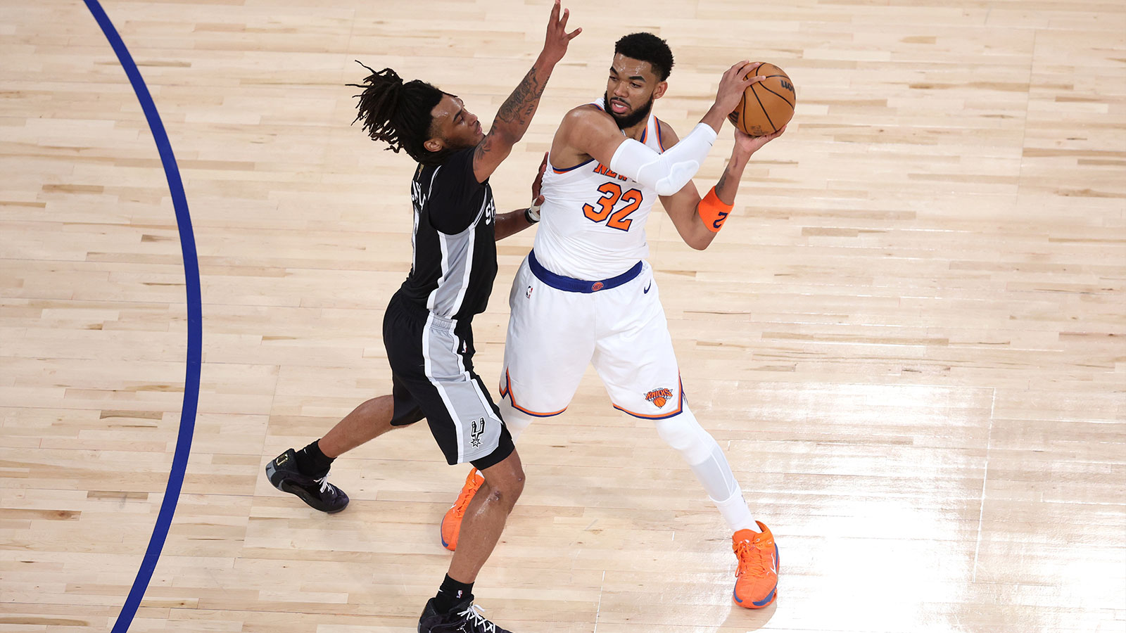 Knicks’ Title Hopes Hinge on Karl-Anthony Towns — His Zero-Point Fourth Quarters Are the Problem