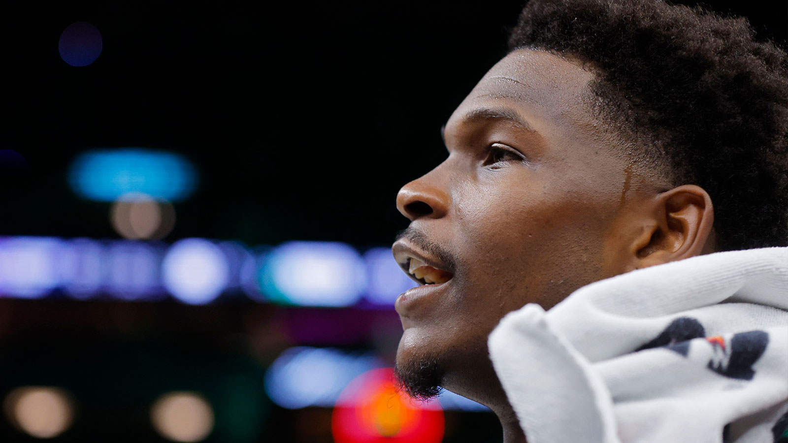 Timberwolves Star Anthony Edwards’ 3-Word Fear After Knee Injury — “It’s Over, Bruh