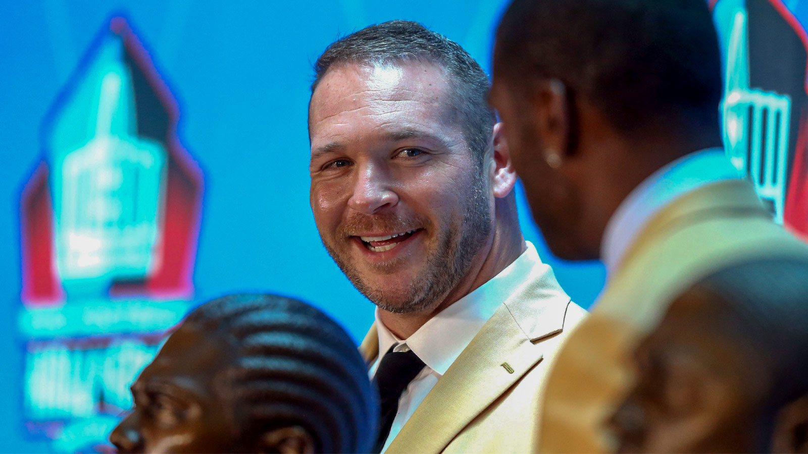 Urlacher’s Stadium Warning: Why Bears Fans Should Pay Attention