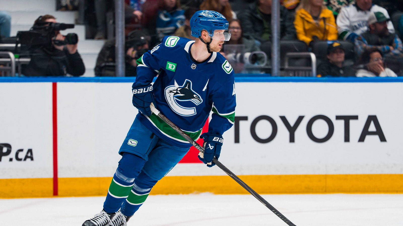 Elias Pettersson’s Next Move Could Reshape Two NHL Franchises