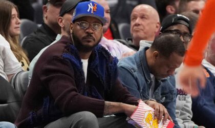 Carmelo Anthony Whispered One Sideline Message — Seconds Later, the Knicks’ Comeback Was Sealed