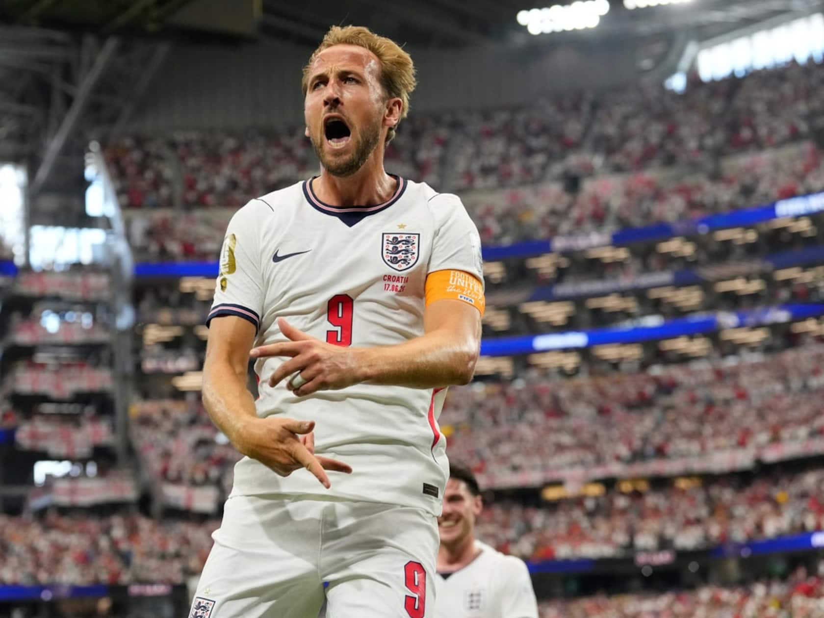 Messi ties all-time World Cup record. Mbappe and France look terrifying. England survives a scare.