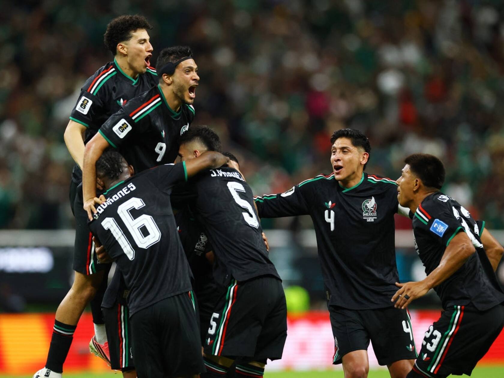 Mexico Punches Knockout Ticket First After Tense 1-0 Win Over South Korea
