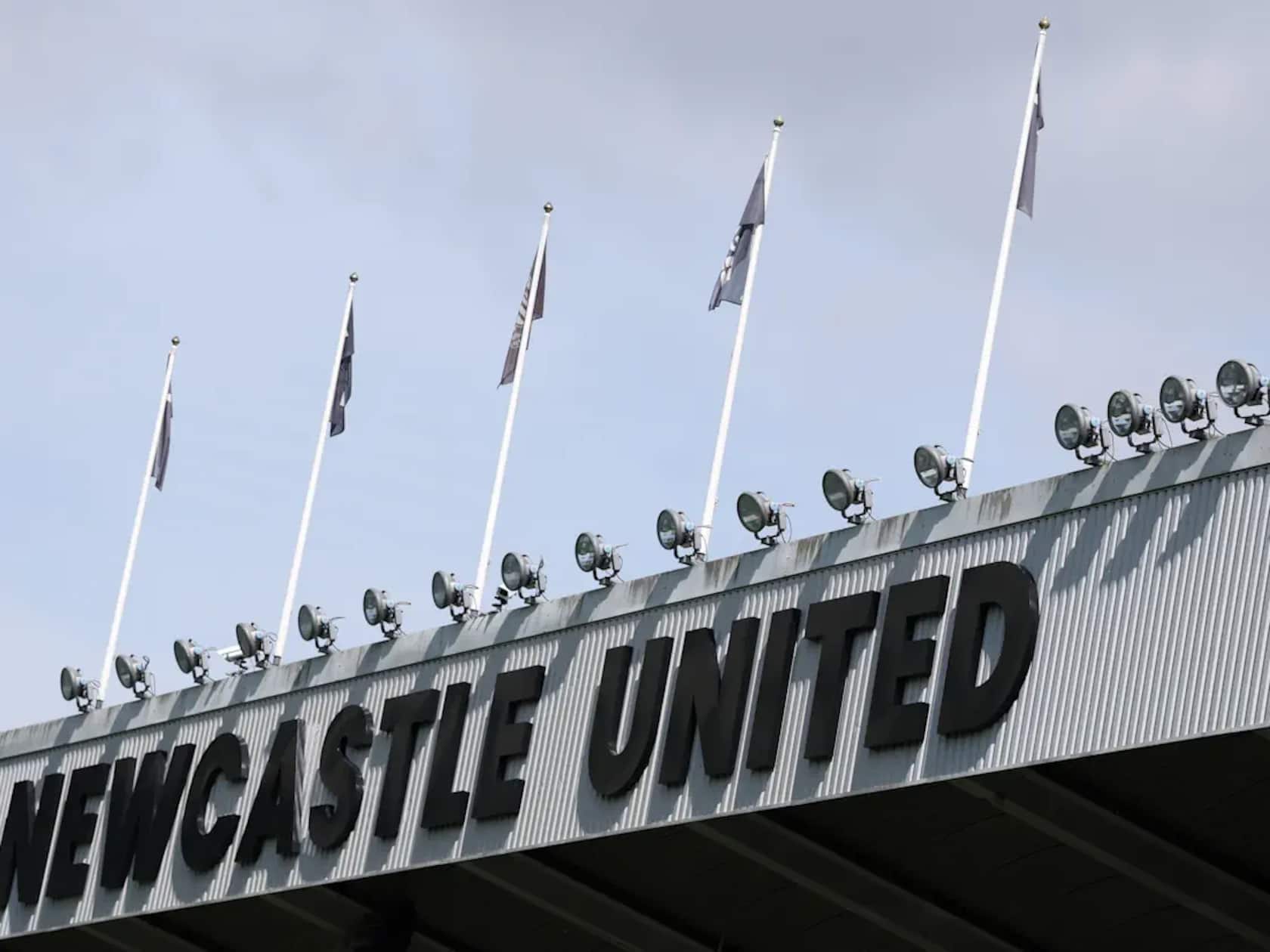 Newcastle Gets a Surprise Break as Right-Back Target Rejects Porto