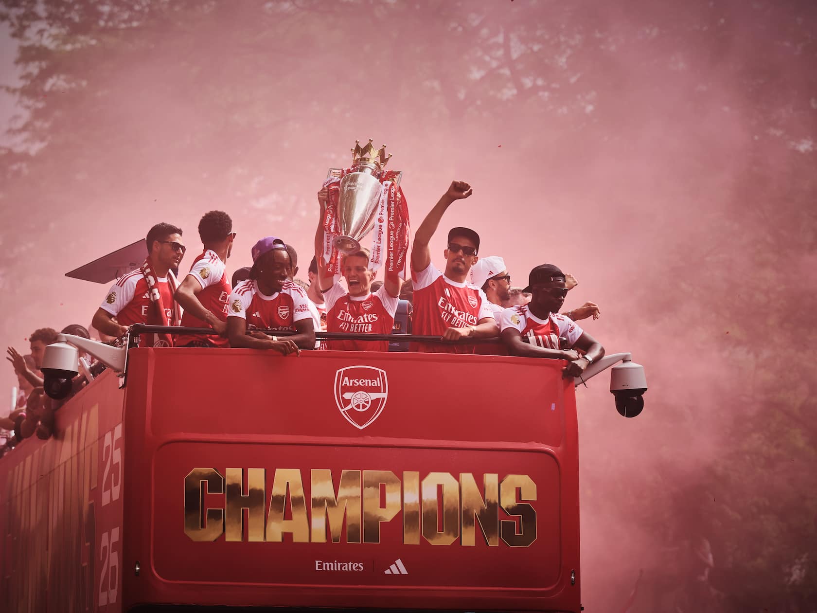 Arsenal Clinch Premier League Title with 85 Points as Manchester City Falls Short Again