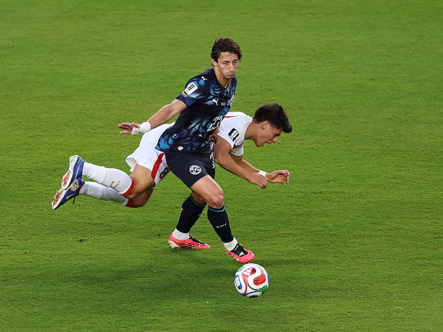 Paraguay’s Galarza Snags Referee’s Watch Mid-Match and Just Wears It