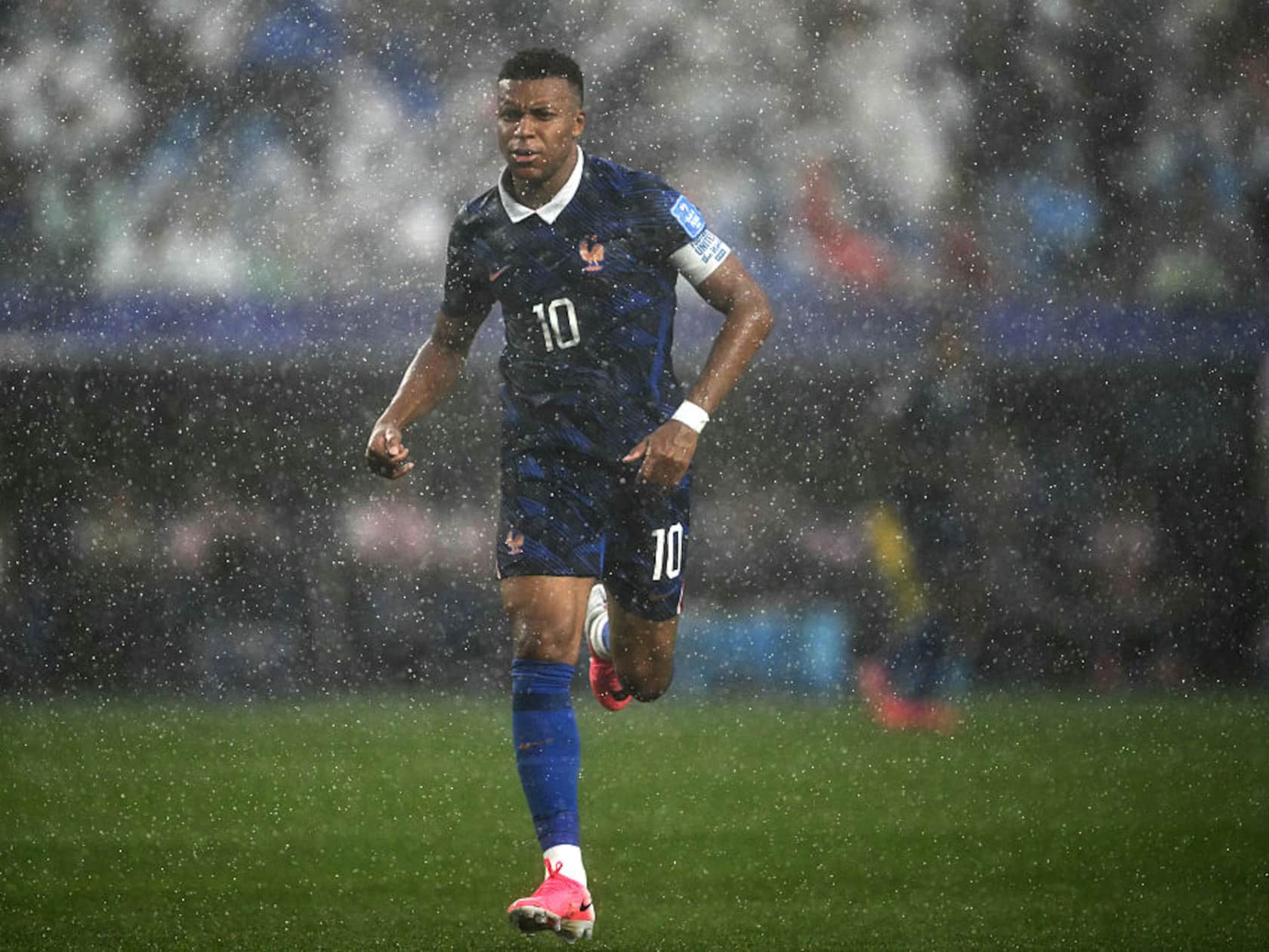 Lightning Strike Near Stadium Halts France vs. Iraq at World Cup