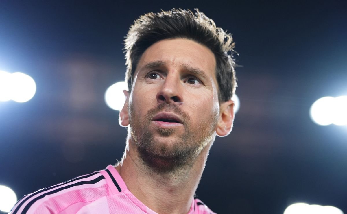 Lionel Messi Weighs MLS Future — One Hidden Risk Could Derail His World Cup
