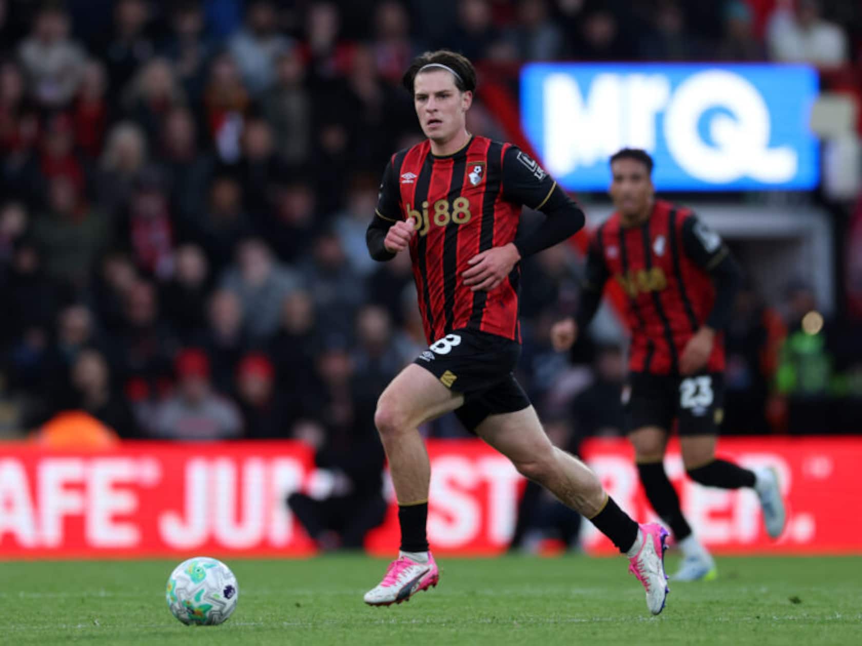 Man United’s Midfield Search Leads to Bournemouth’s Alex Scott as Plan B Emerges