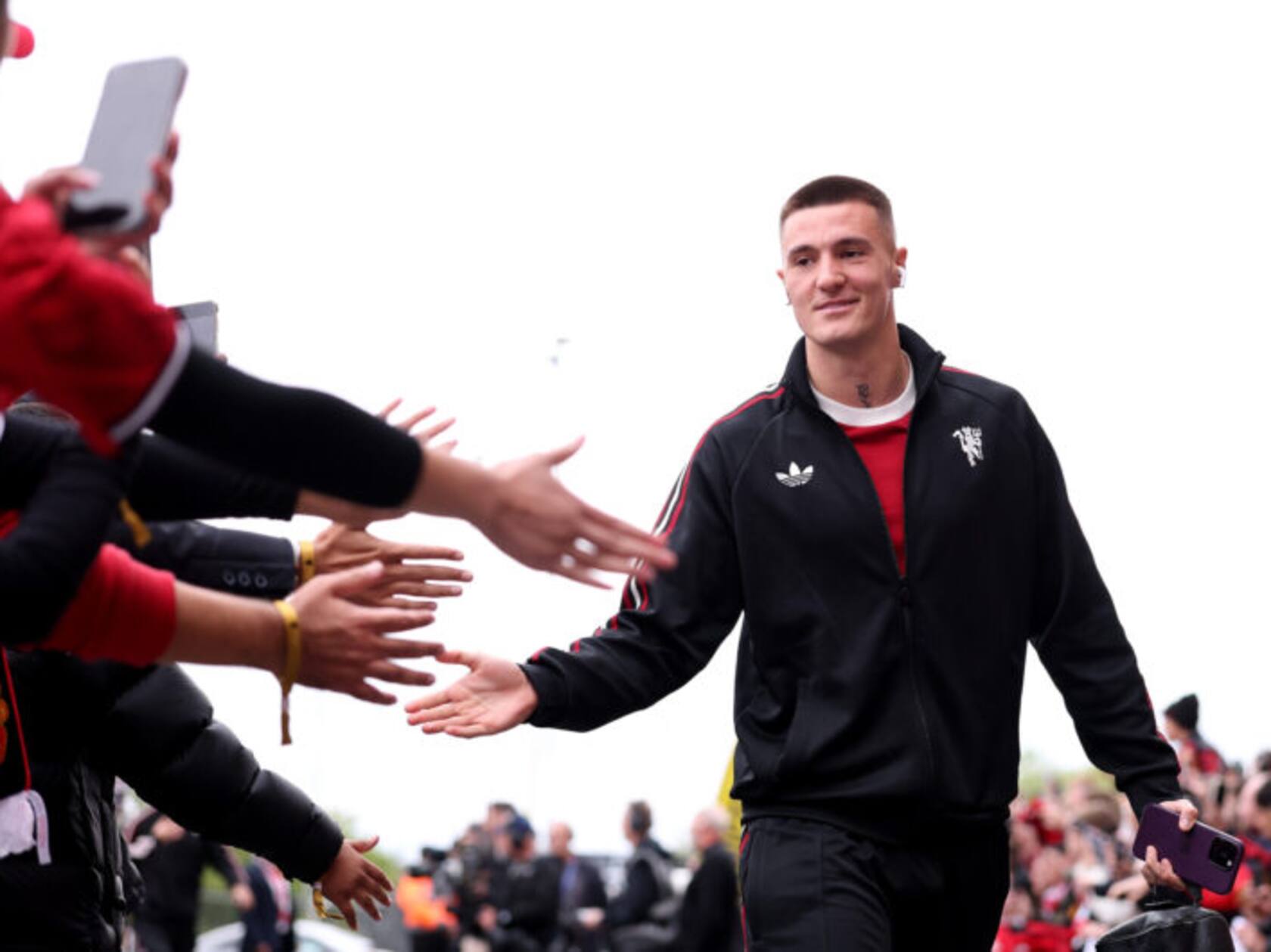 Barcelona’s Search for Lewandowski’s Replacement Hits a Wall at Man United’s Benjamín Šeško