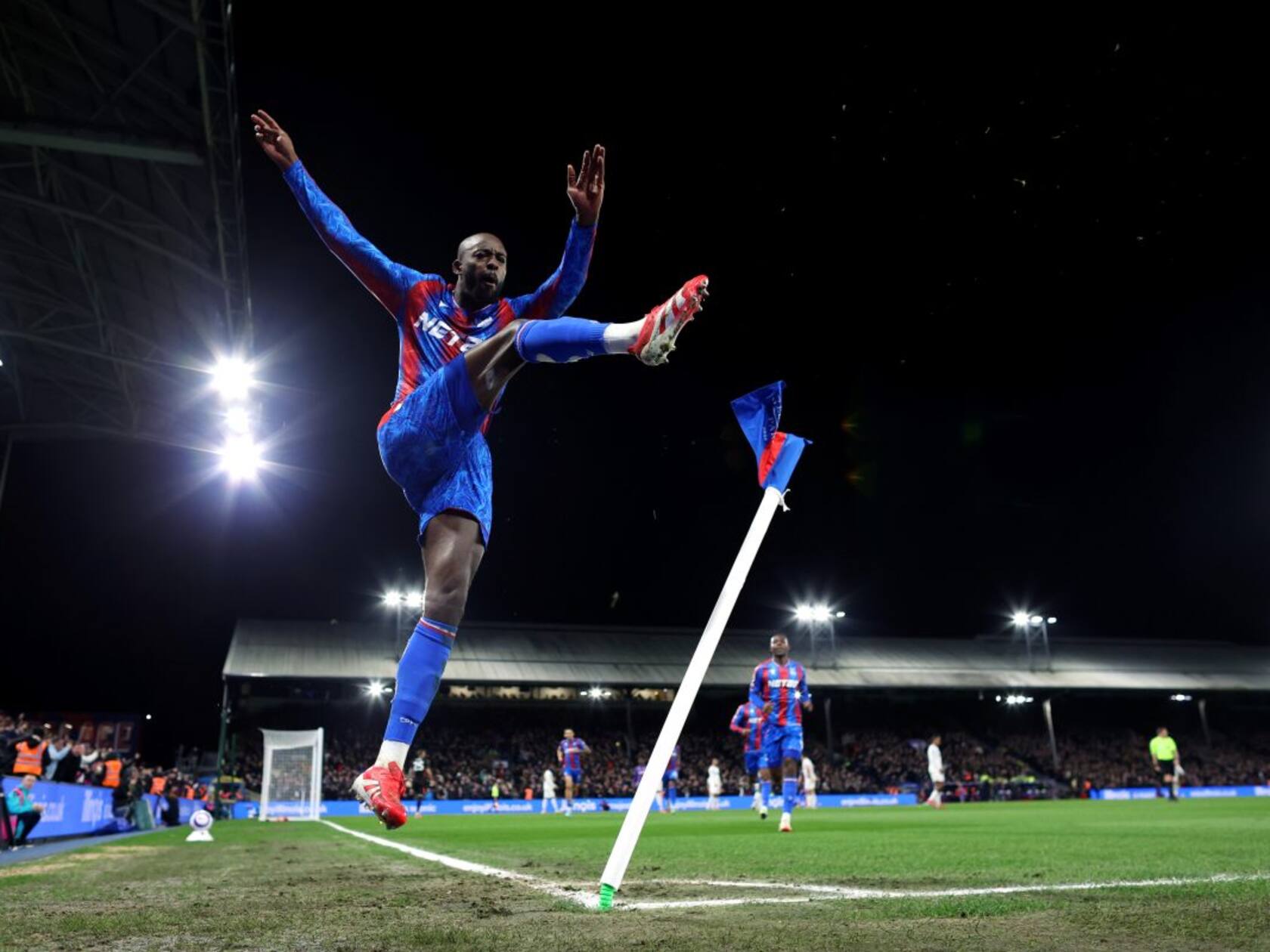 A 6’4″ Premier League Striker Studies Victor Wembanyama. The Results Are Real.