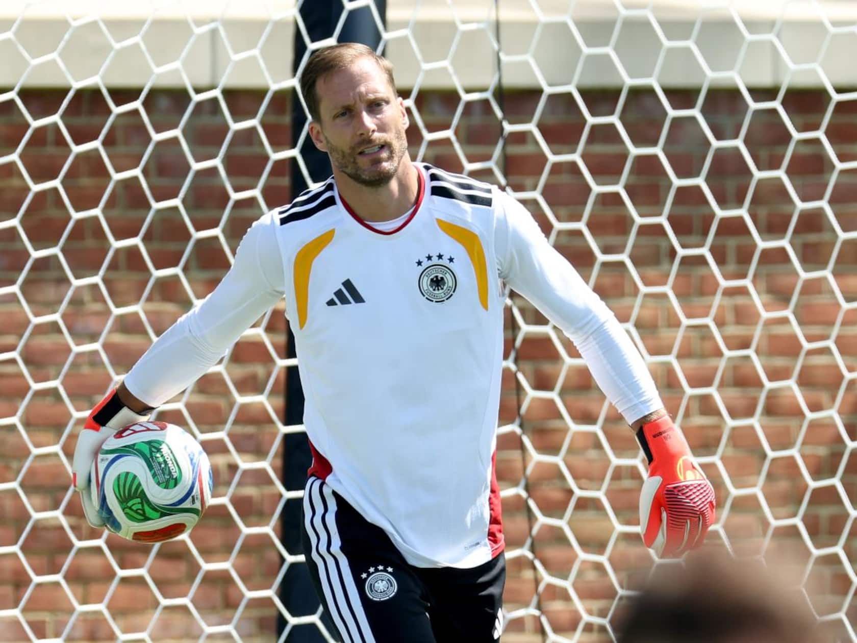 Germany’s Dressing Room Pushes for Baumann to Start vs. Ecuador as World Cup Reward