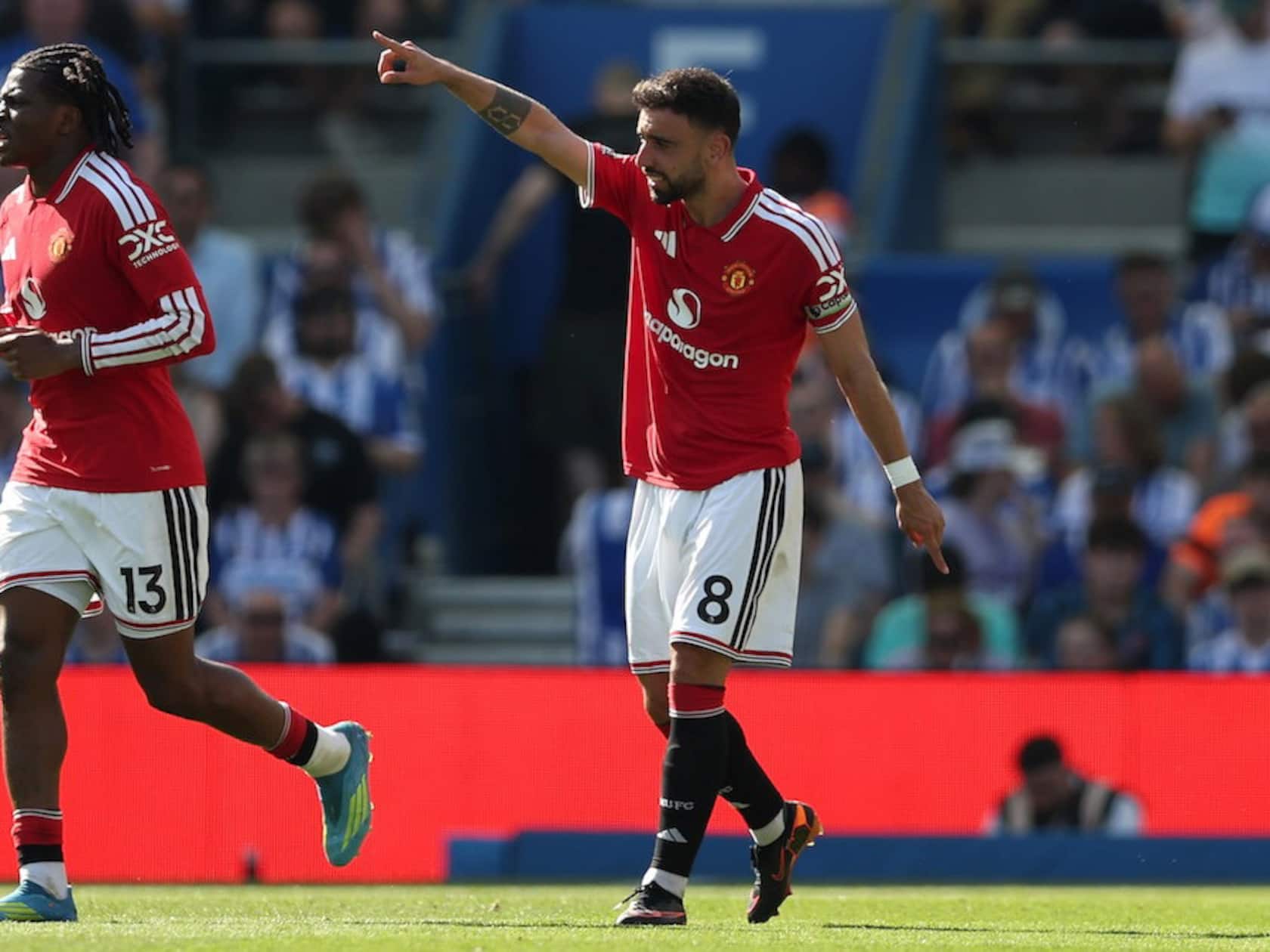 Bruno Fernandes Told Teammates He’s Staying. That Changes Everything for United.