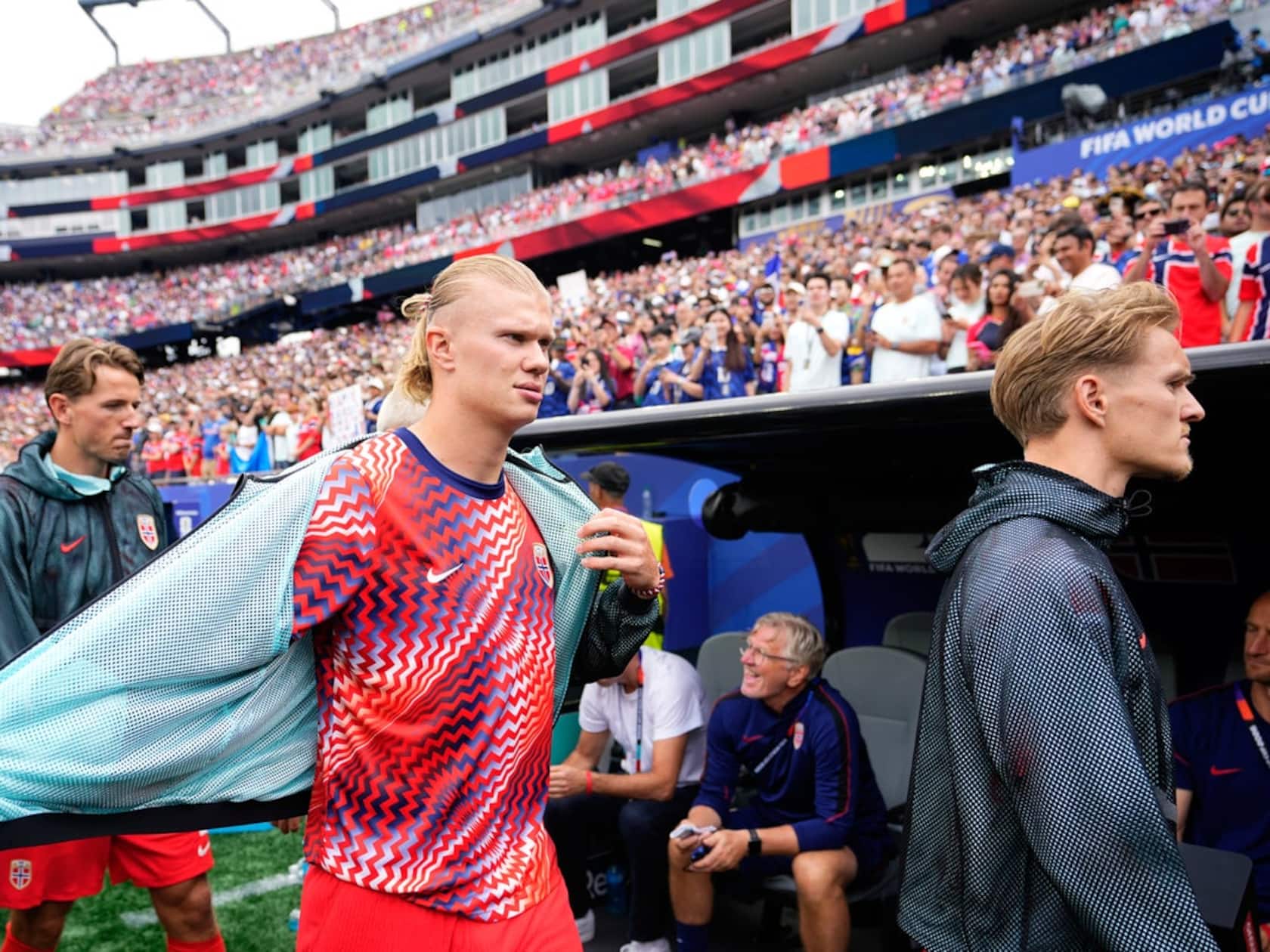 How a Cardiac Arrest Shaped the Boldest Decision of the World Cup So Far
