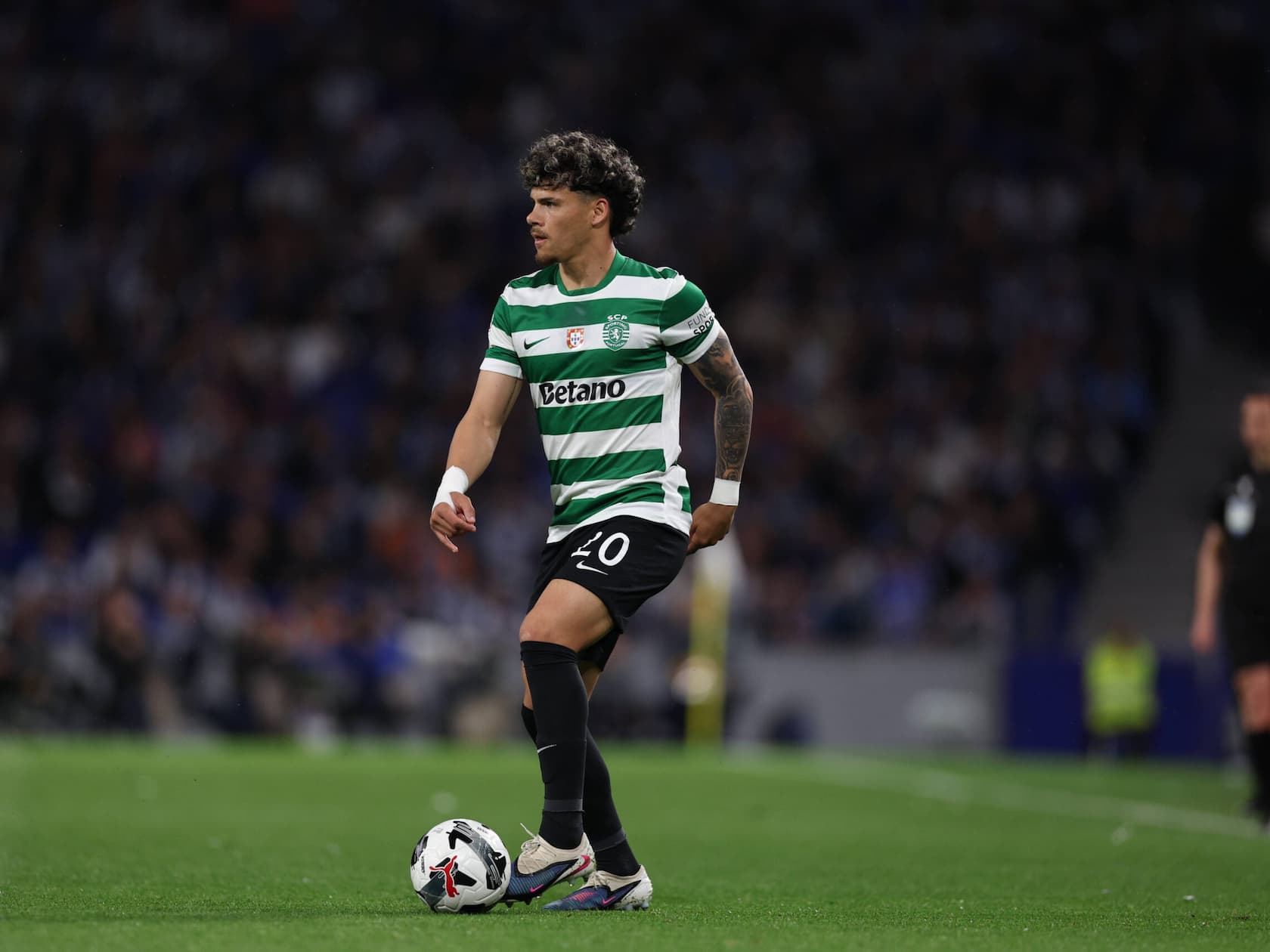 Manchester United Sent a Scout to Watch Maxi Araújo. What They Saw Changes the Price.