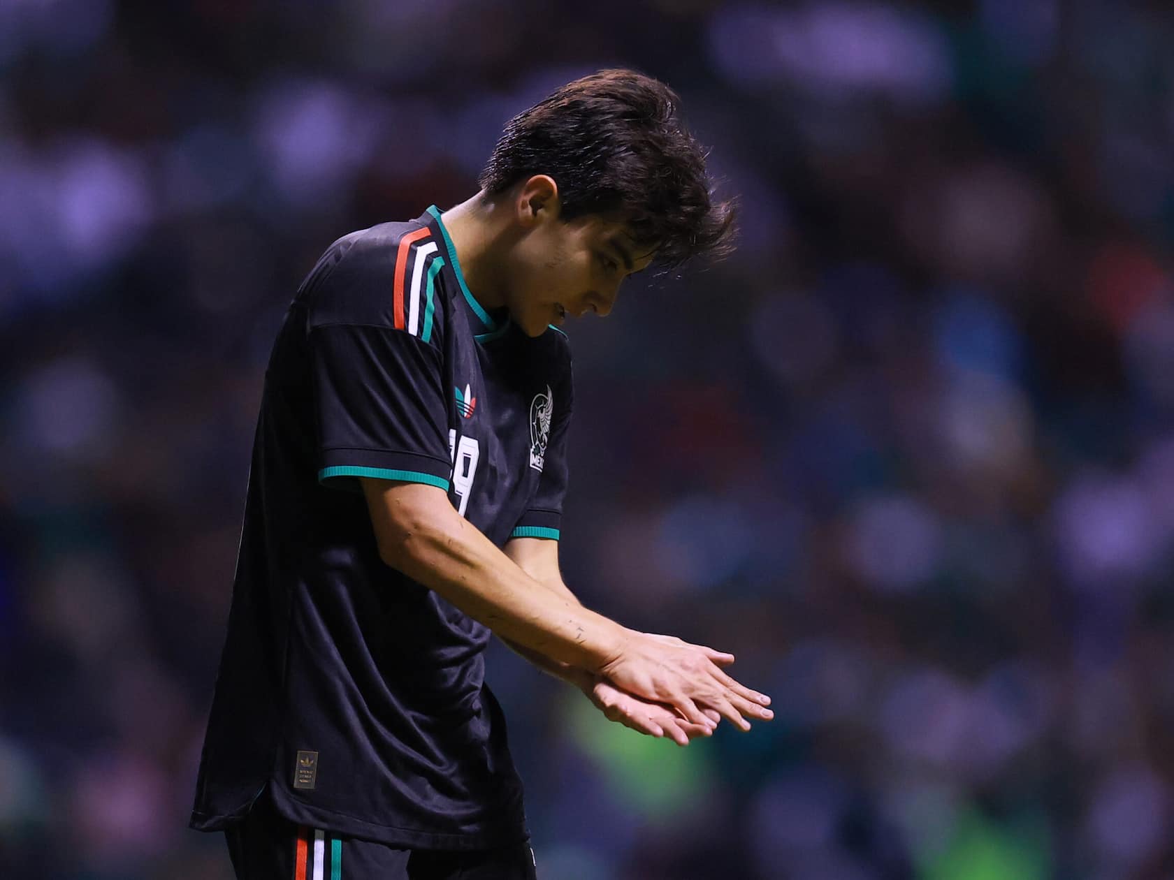 17-Year-Old Mexican Playmaker Is on Man United’s Radar. Here’s Why That Matters.