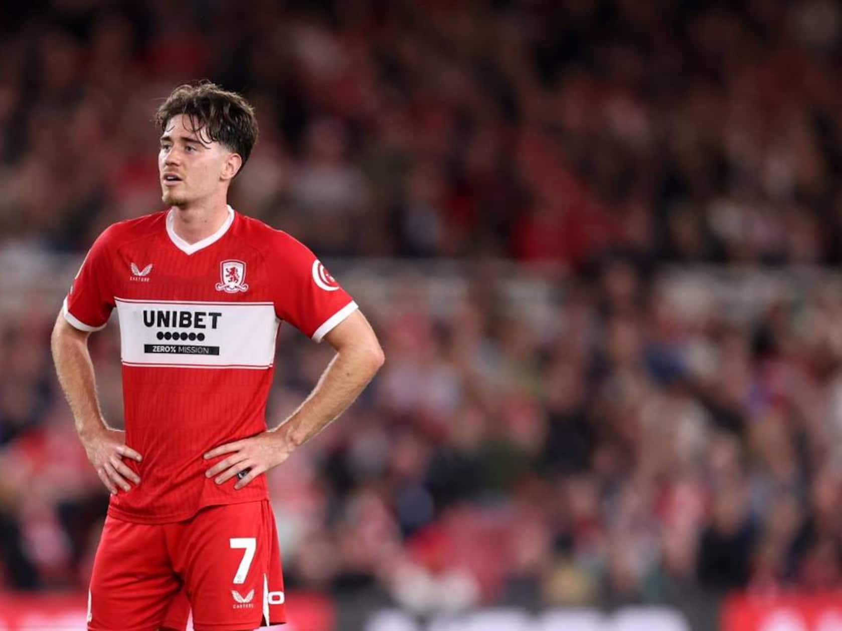 Everton Steals a Bargain While United Chases a More Expensive Dream