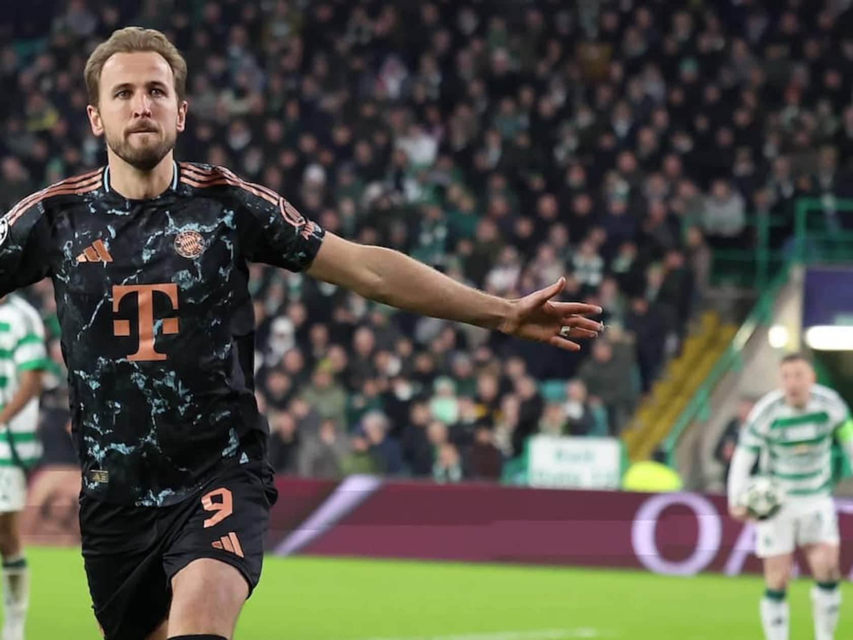 Wayne Rooney Makes His Pitch to Harry Kane: Skip Barcelona, Come Fix Manchester United