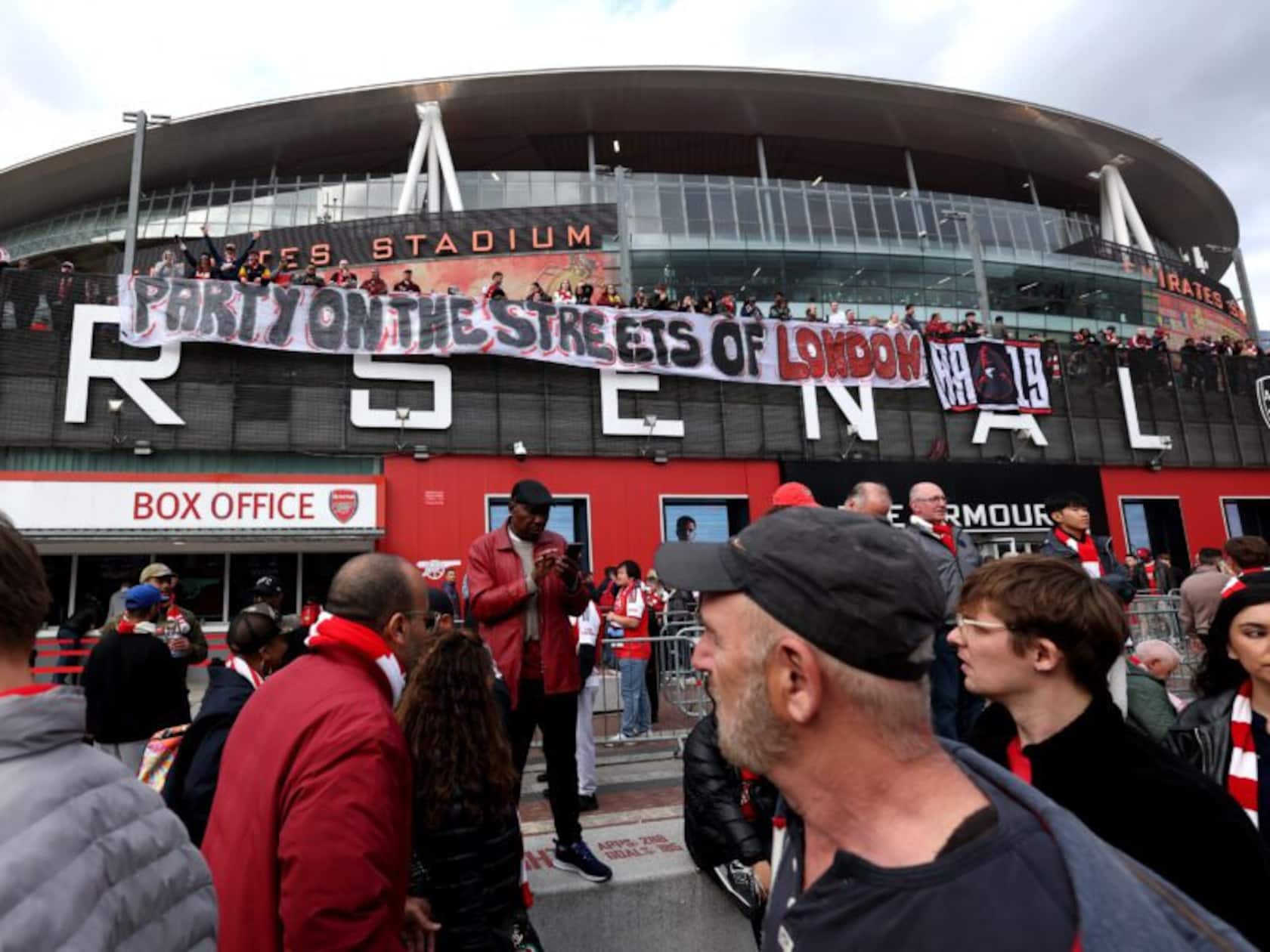 Man City Circles Arsenal’s 16-Year-Old Midfielder as Contract Clock Runs Out
