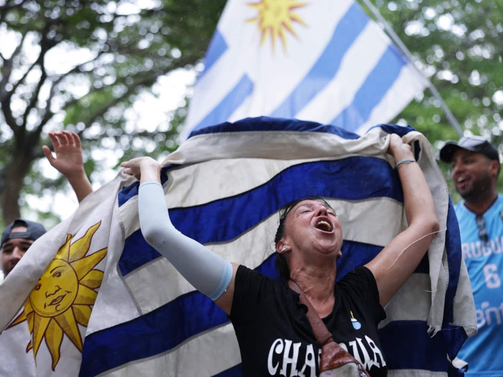 Uruguay Stranded in Cancun as FIFA Paperwork Snafu Threatens World Cup Opener