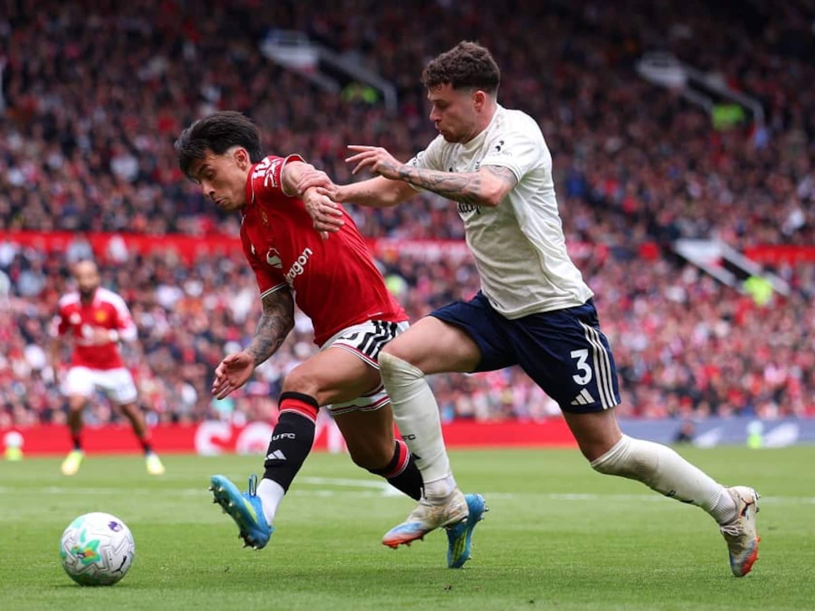 Argentina’s World Cup Left-Back Crisis Could Push Lisandro Martinez Into an Unfamiliar Role