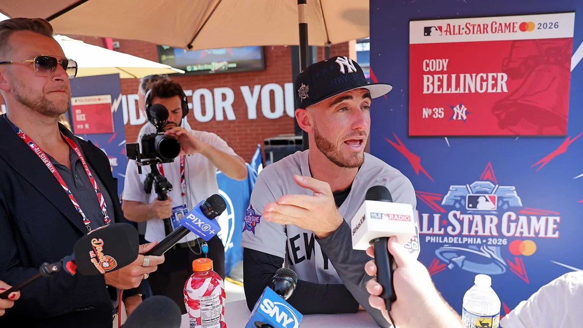 Justin Verlander Gives Cody Bellinger a Birthday Reality Check at the All-Star Game