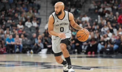 Spurs Bring Back Jordan McLaughlin on a One-Year Deal After 62-Win Season