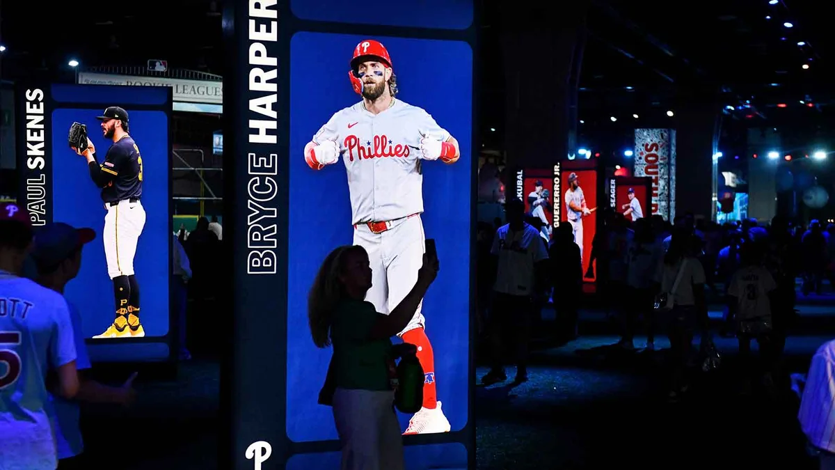 Bryce Harper Turned His Home Run Derby Entrance Into a Theater Moment. The Crowd Lost It.