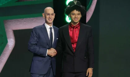 Brayden Burries Just Put Up 23 Pts, 8 Reb, 6 Ast and 4 Steals. The Bucks Might Have Stolen a Star.