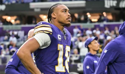 Justin Jefferson Might Decide the Vikings’ QB Battle. That’s a Problem.