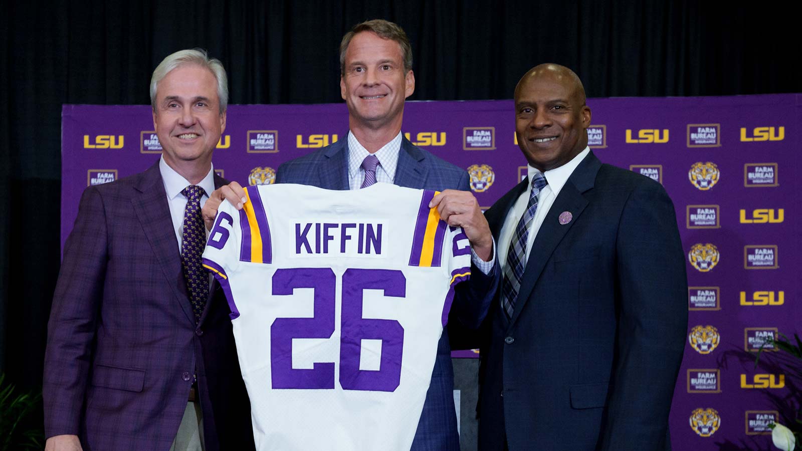 4-Star Safety Picks LSU Over Ole Miss. Here’s What He Said About the Visit.