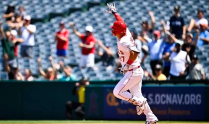 Mike Trout’s Son Beckham Already Has a Bold Take on Being Better Than Dad