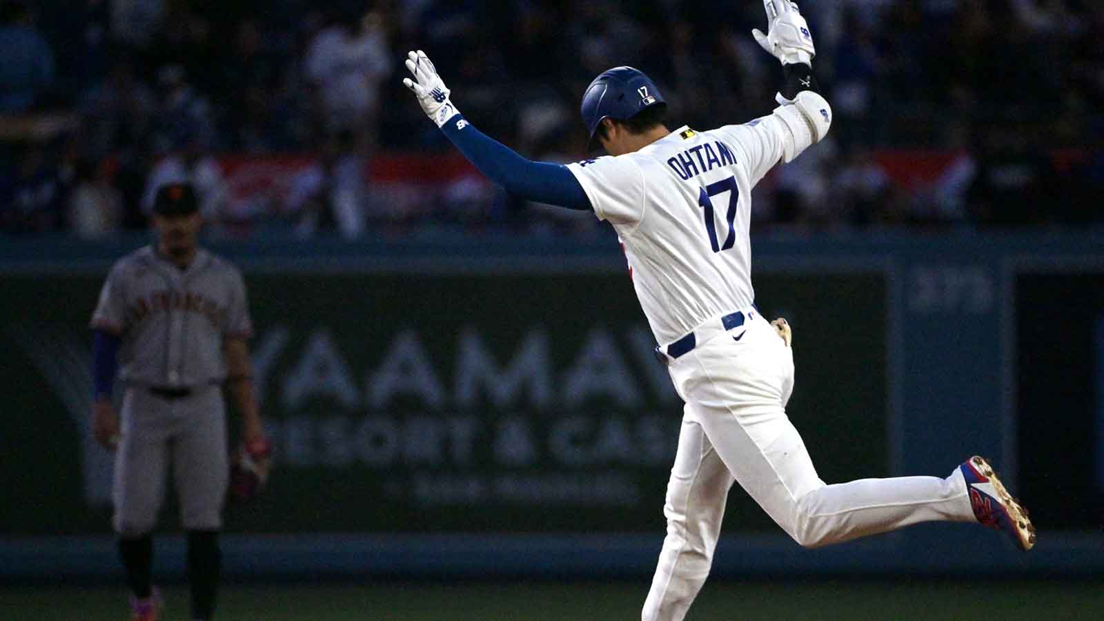 Shohei Ohtani Crushed His 300th Homer on the First Pitch He Saw. The Arc Was a Spectacle.