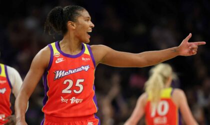 Alyssa Thomas Leaves Mercury Game With Apparent Leg Injury, Tension Spikes in Phoenix