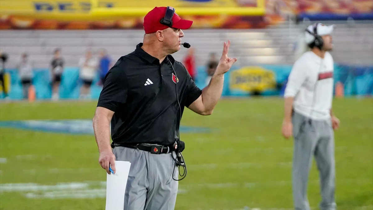 Jeff Brohm Flips a Four-Star DL From Tennessee, and Louisville Needed This One