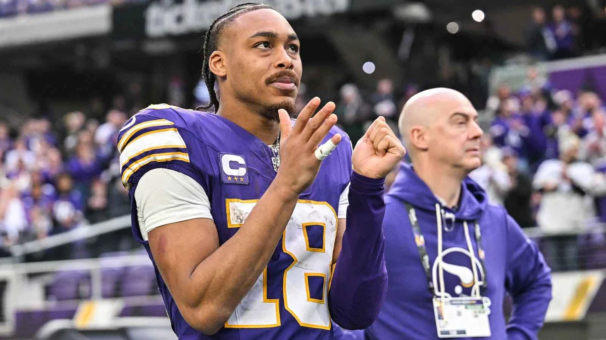 Justin Jefferson Dropped to 1,000 Yards in 2025. NFL Execs Still Rank Him No. 2.