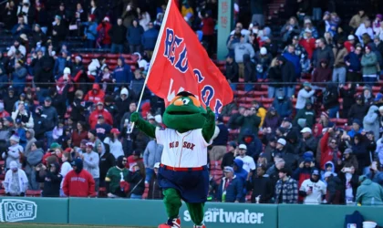 Red Sox Mascot Wally Showed Up to the All-Star Game as Paul Revere and It Was Perfect