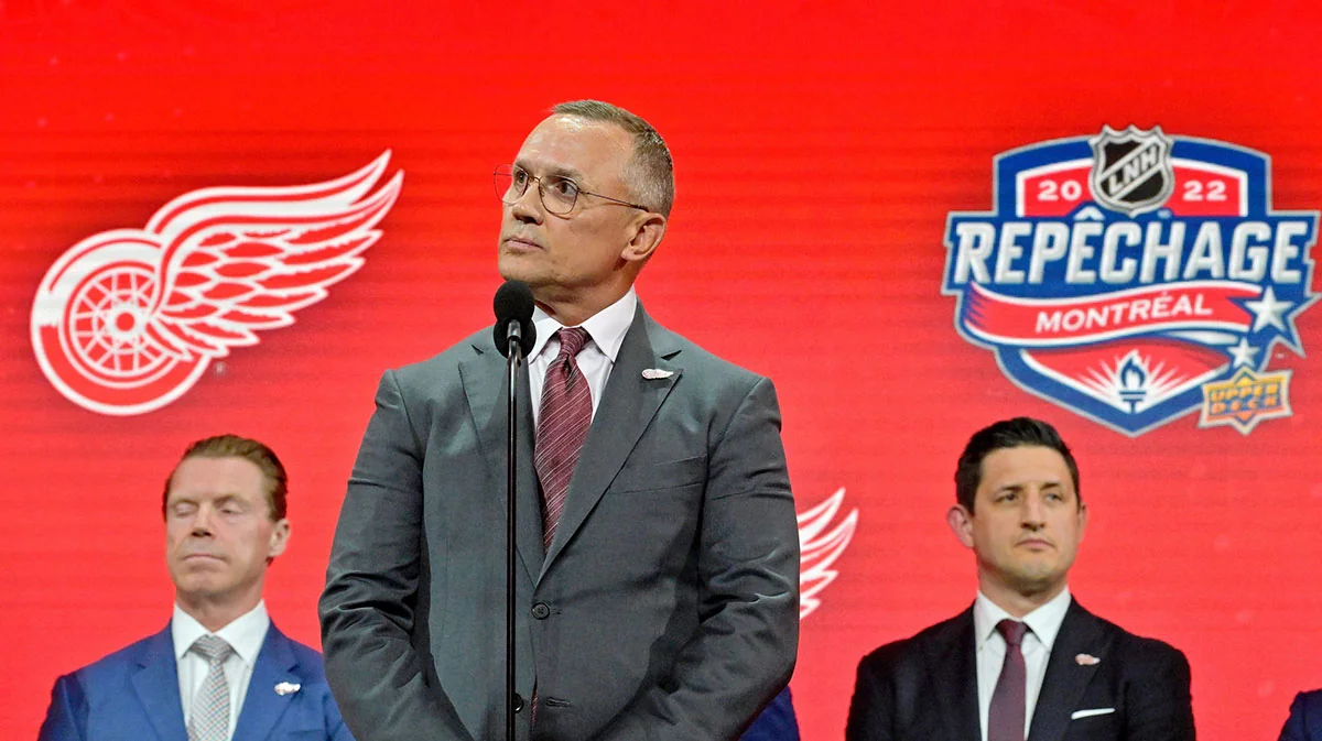 Steve Yzerman Steps Down as Red Wings GM After Another Playoff Miss