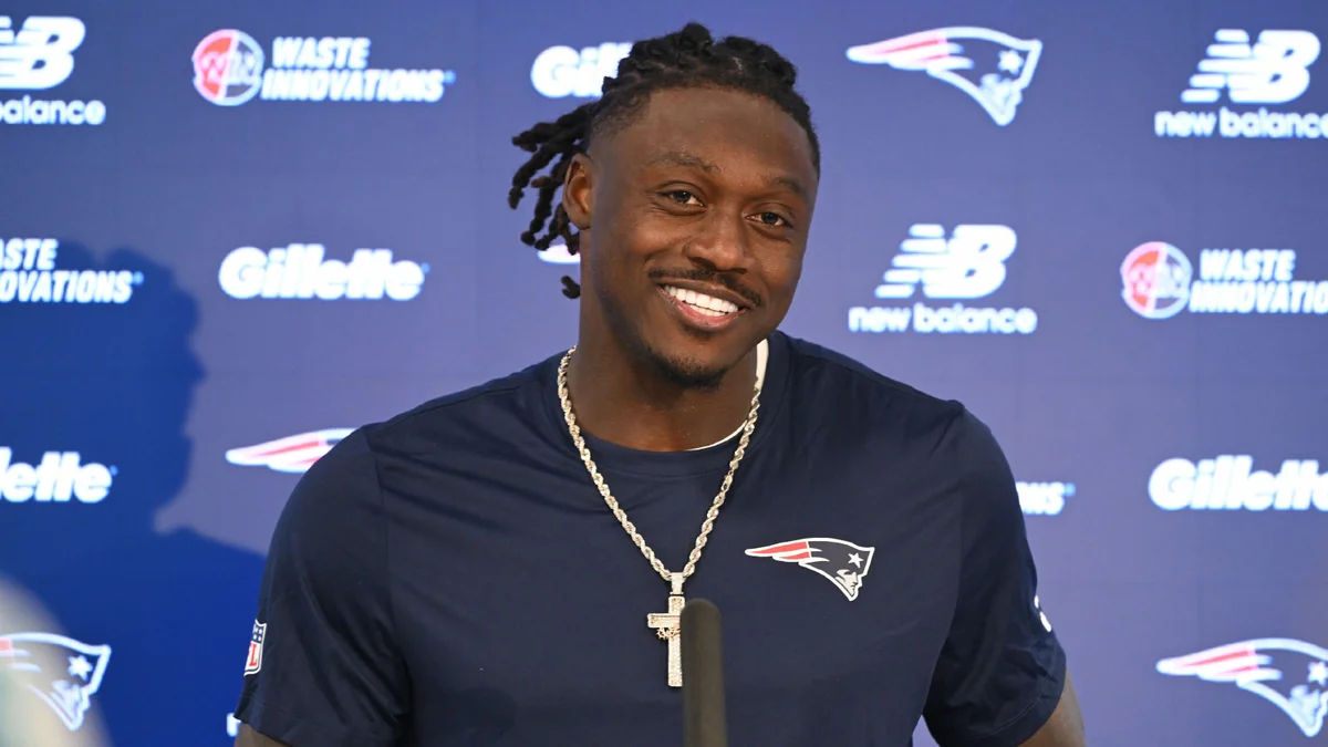 A.J. Brown Dropped to No. 9 on ESPN’s WR Rankings. The Patriots Might Benefit from That.