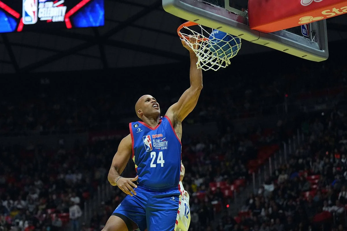 Richard Jefferson Says There’s a War Inside Lakers Nation Between Kobe Fans and LeBron Fans