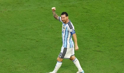 Cubs’ Pete Crow-Armstrong Picks England Over Messi. Here’s Why That’s a Problem.