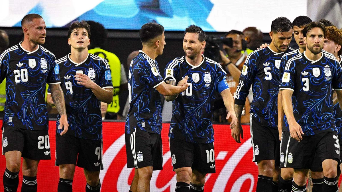 Patrick Mahomes Sent Three Goat Emojis After Messi’s Masterclass and Honestly That Checks Out