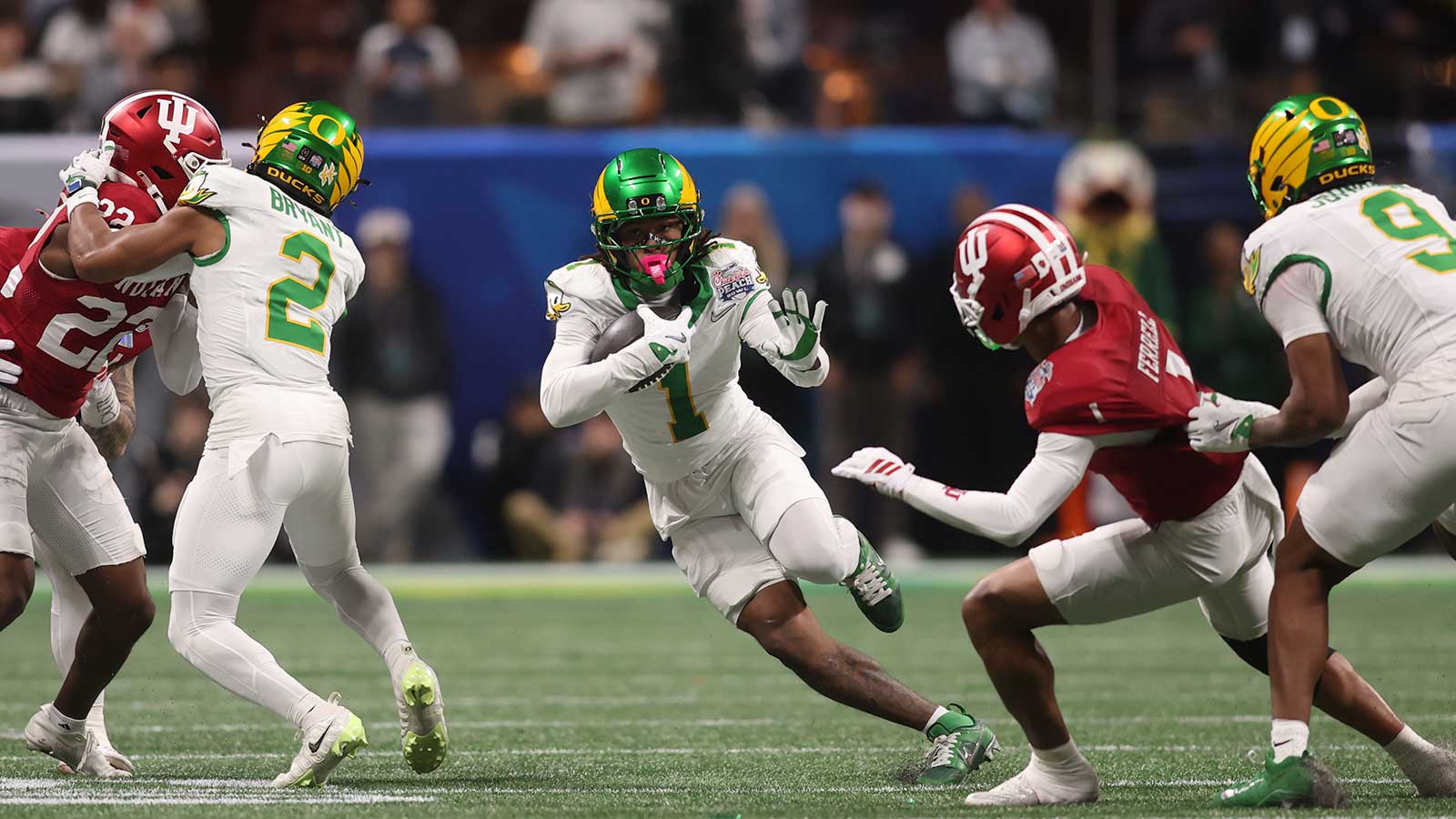 Oregon flipped two blue-chip recruits in 30 minutes. Alabama and LSU just watched.