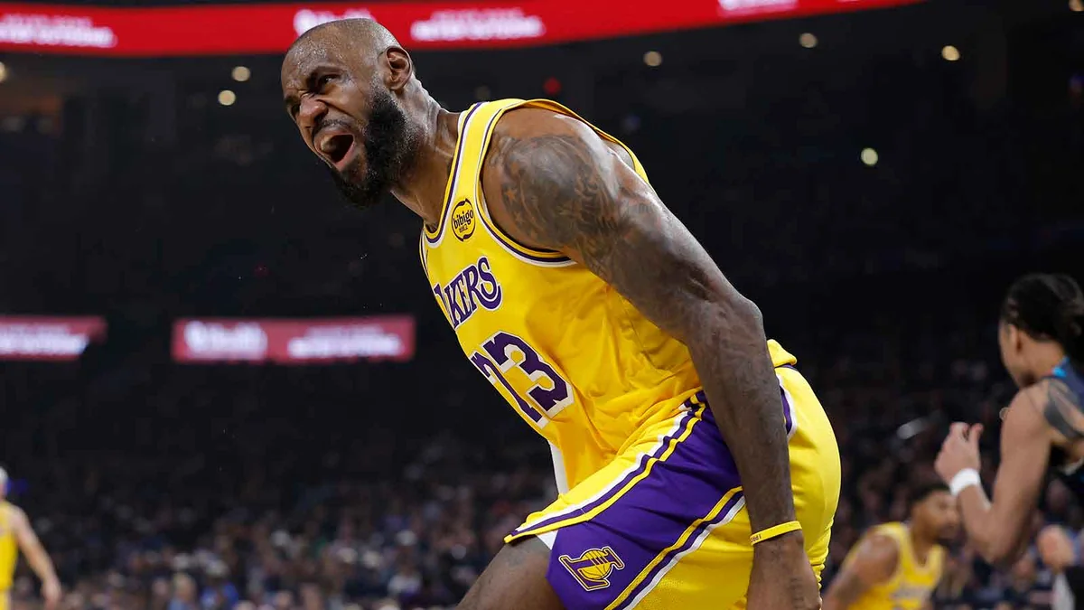 NBA Insiders Are Just Guessing on LeBron James. That’s How Confusing This Really Is.