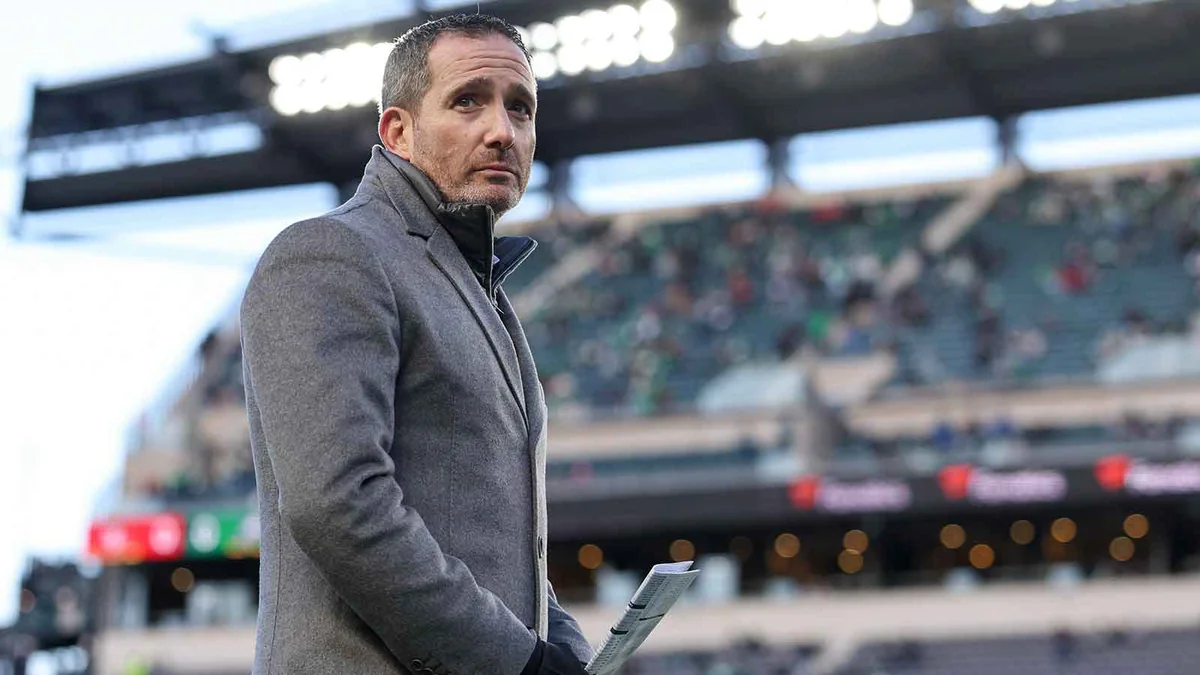Chiefs GM Brett Veach Just Gave Howie Roseman the Highest Possible Compliment