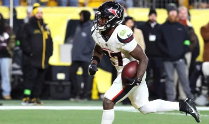 David Montgomery Trade Just Changed Woody Marks’ Role. The Coach Explained How.