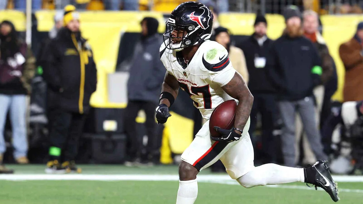 David Montgomery Trade Just Changed Woody Marks’ Role. The Coach Explained How.