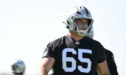 Ravens Move Fast to Fill Center Hole After Tyler Linderbaum’s Departure to Vegas